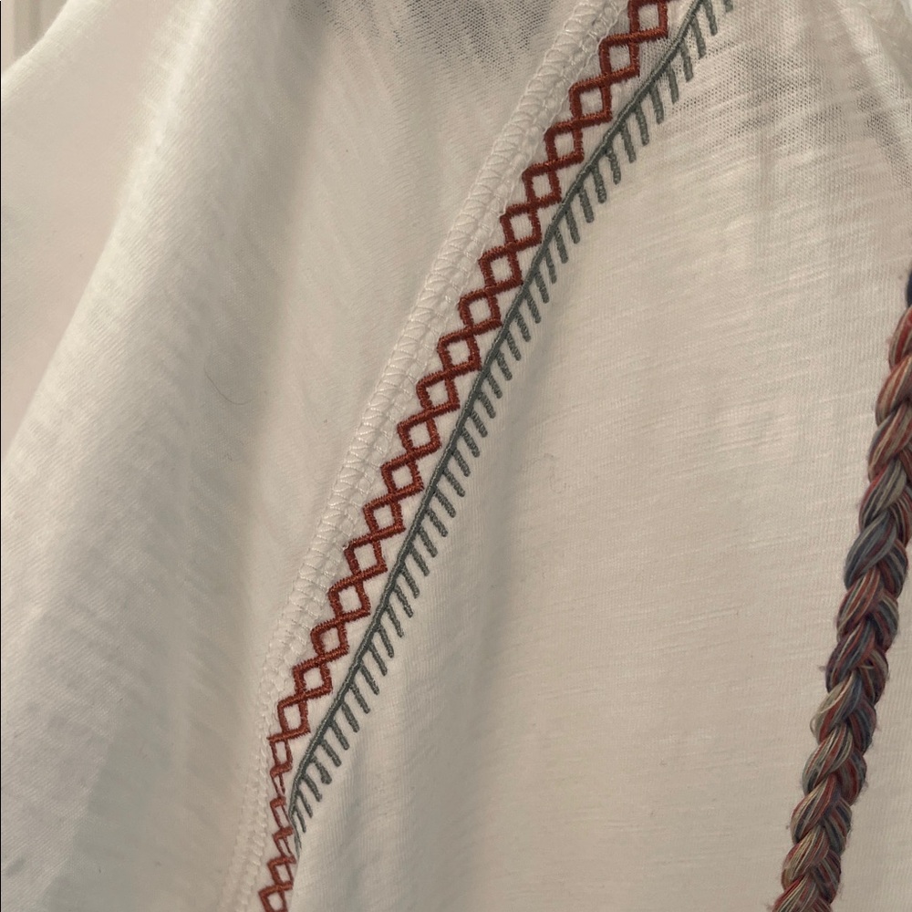 Shyanne White Hooded Pullover with Embroidered Accents and Lace - Picture 8 of 11